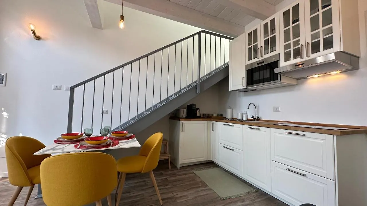 Nuovo Appartamento Milano Navigli Apartman